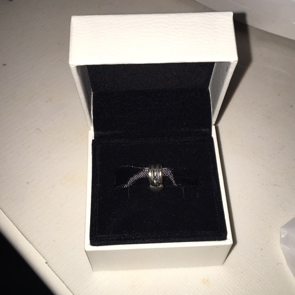 Dangling heart pandora charm